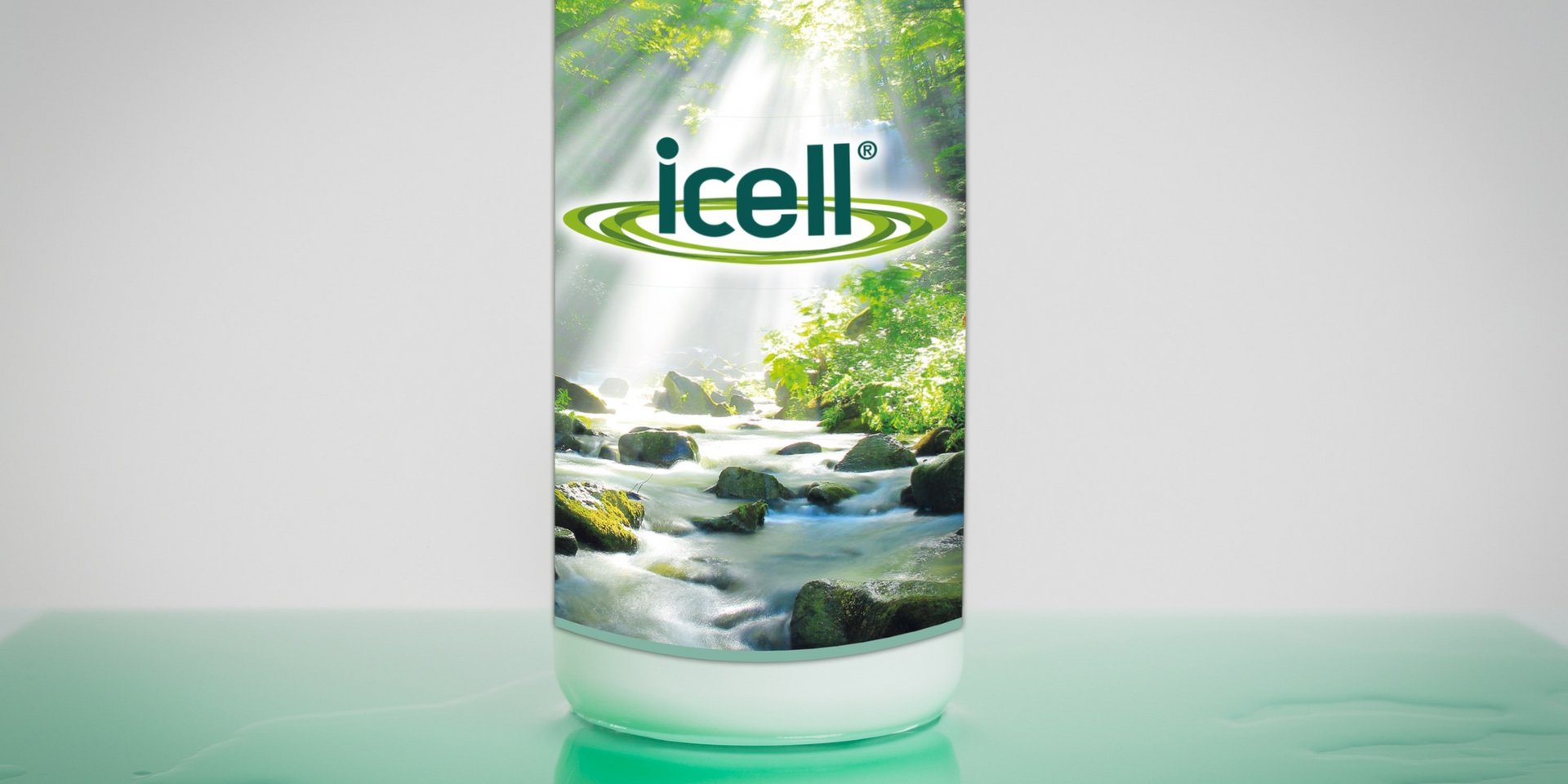 icell® – Flasche mit Wasserglas